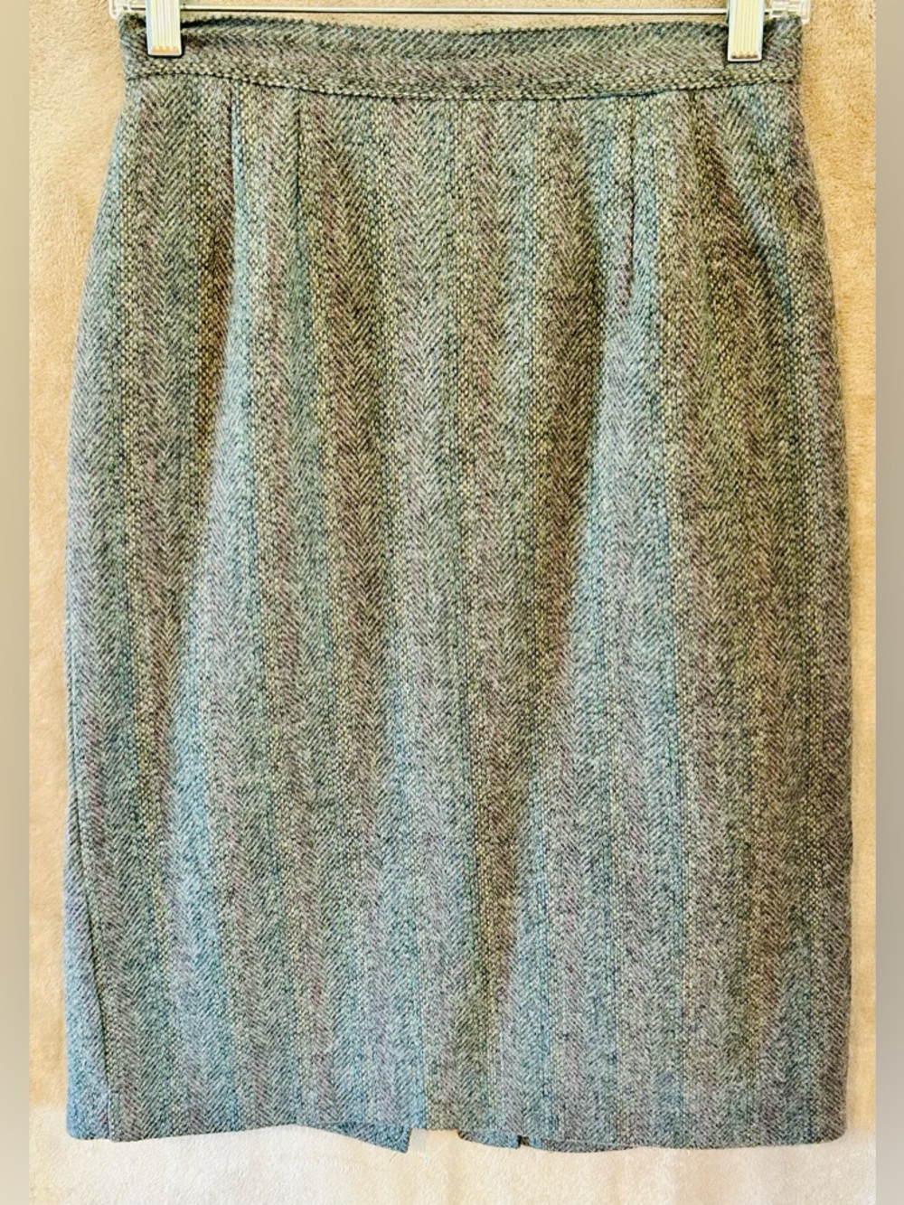 Vintage Briggs Wool Herringbone Tweed Skirt Size 8 USA Pleated Midi
